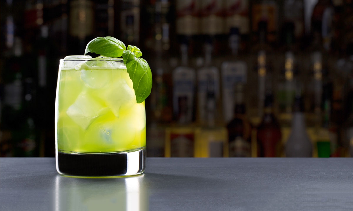 DER GIN BASIL SMASH